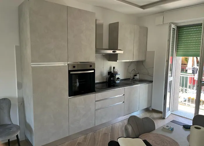 Apartment 3 *
